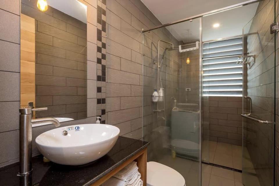 Sea Vista Boutique Hotel & Apartment Дананг Екстер'єр фото